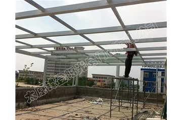 什么原因會導(dǎo)致太原陽光房漏水呢？